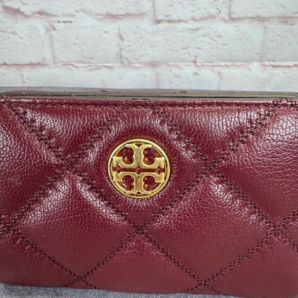 Tory Burch Claret Willa Quilted Burgundy Leather Compact Wallet - Picture 4 of 12